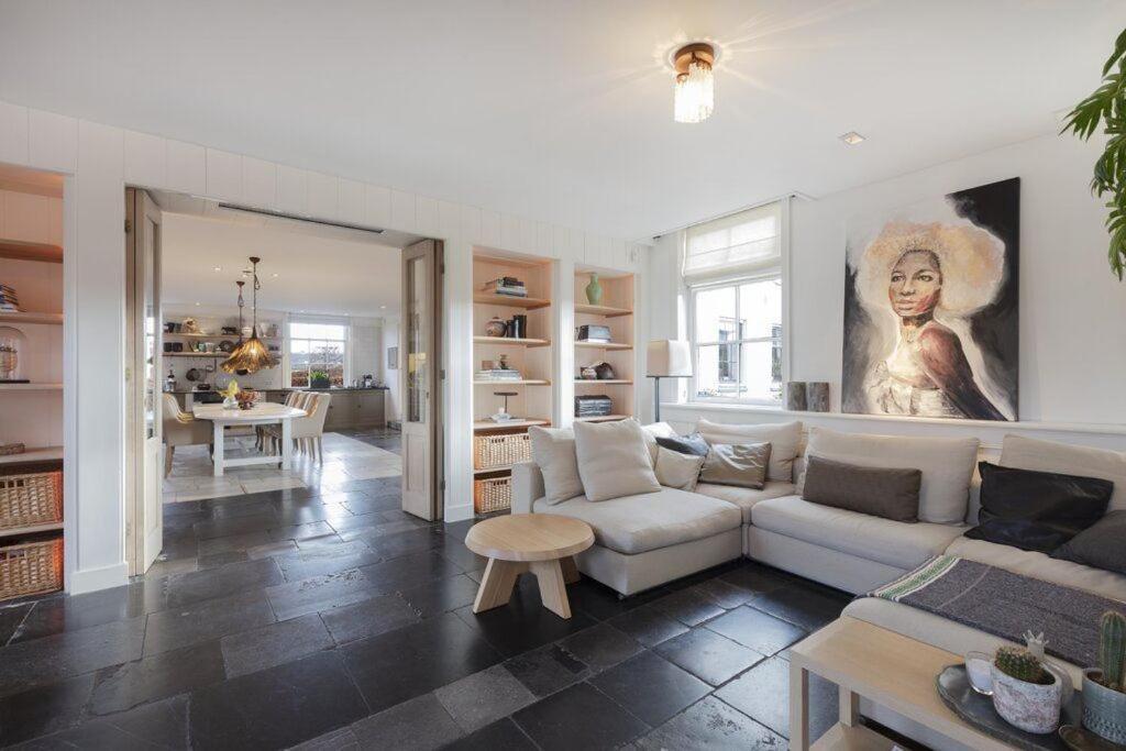 Amsterdam Mansion - Suite De Dam Oostzaan Bagian luar foto