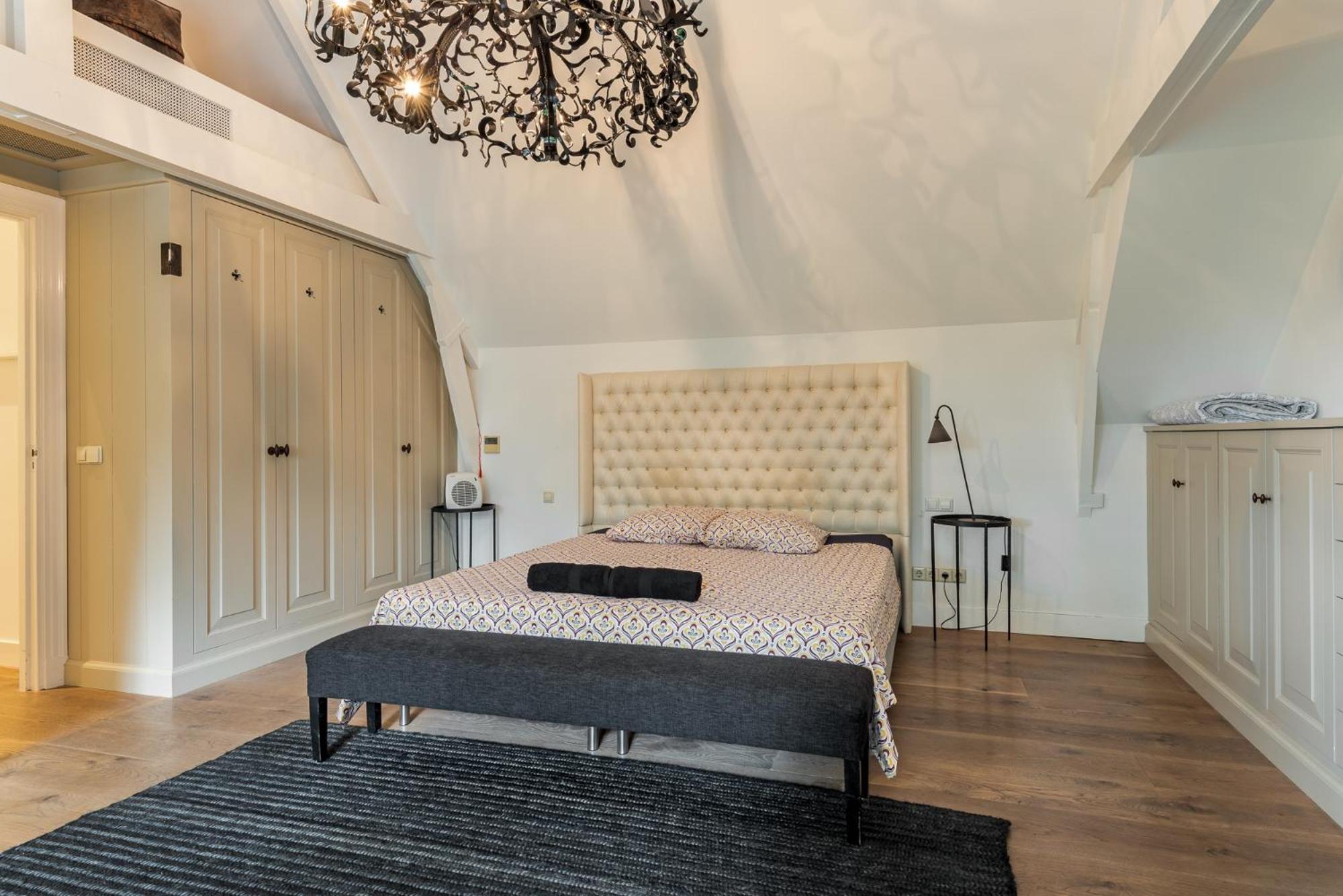 Amsterdam Mansion - Suite De Dam Oostzaan Bagian luar foto